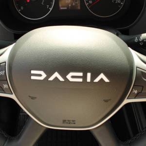 Dacia Duster 1.3 TCe AUTOMATIK *LED, NAVIGACIJA, KAMERA*