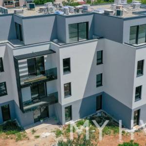 Dvoetažni Penthouse u Vrboskoj S8b