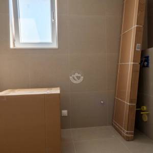 DVOETAŽNI STAN S KROVNOM TERASOM, 200 M OD MORA, PRIVLAKA - ZADAR