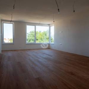 DVOETAŽNI STAN S KROVNOM TERASOM, 200 M OD MORA, PRIVLAKA - ZADAR