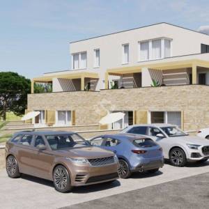 DVOETAŽNI STAN S KROVNOM TERASOM, 200 M OD MORA, PRIVLAKA - ZADAR