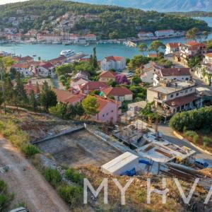Ekskluzivni apartmani u Jelsi Zgrada #1