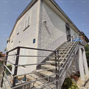 FAŽANA – KUĆA S 2 APARTMANA, 180 m², SAMO 300 m OD MORA I PLAŽE