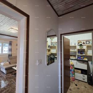 FAŽANA – KUĆA S 2 APARTMANA, 180 m², SAMO 300 m OD MORA I PLAŽE