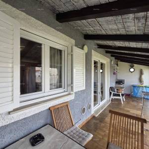 FAŽANA – KUĆA S 2 APARTMANA, 180 m², SAMO 300 m OD MORA I PLAŽE