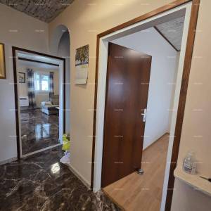 FAŽANA – KUĆA S 2 APARTMANA, 180 m², SAMO 300 m OD MORA I PLAŽE