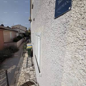 FAŽANA – KUĆA S 2 APARTMANA, 180 m², SAMO 300 m OD MORA I PLAŽE