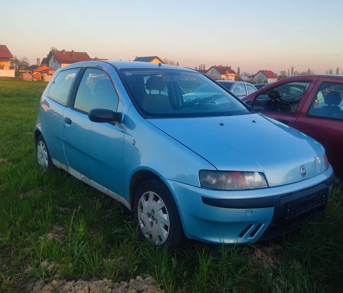 FIAT PUNTO 1.2 BENZIN 2001. – DIJELOVI – 3 I 5 VRATA – VIŠE VOZILA