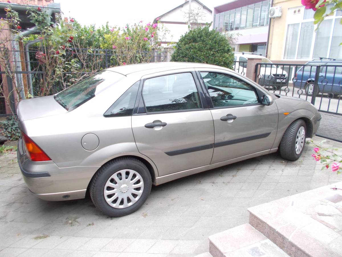 Ford Fokus sedan 1.6 benzin+plin automatik