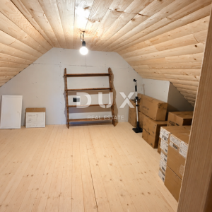 GORSKI KOTAR, LIČ - Drvene kuće, tri sobe, 84m2+25m2 