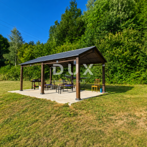 GORSKI KOTAR, LIČ - Drvene kuće, tri sobe, 84m2+25m2 