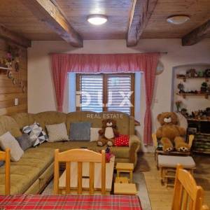 GORSKI KOTAR, VRATA - 3-sobna kuća, 260m2