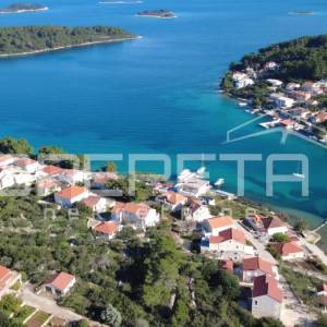 Građevinsko zemljište 791 m2, izvrsna prilika u Lumbardi