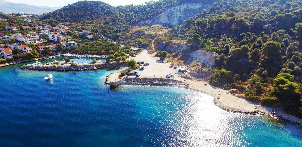 Građevinsko zemljište, Trogir, Čiovo, Okrug Donji, pristupna cesta