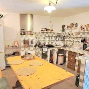 Grižane,  kamena kuća 140 m2 m, s parkirnim mjestom