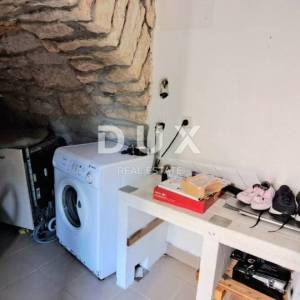 Grižane,  kamena kuća 140 m2 m, s parkirnim mjestom