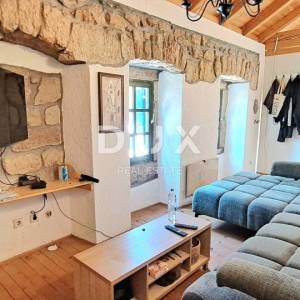 Grižane,  kamena kuća 140 m2 m, s parkirnim mjestom