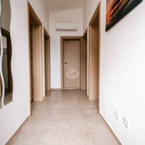 Hrvatska, Gradac kod Makarske – Kuća s 3 apartmana, parkingom, podrumom i pogledom na more, 192 m²