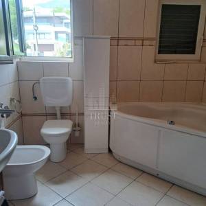 IČIĆI – POGLED NA MORE, 2 SPAVAĆE SOBE I 2 PARKIRNA MJESTA