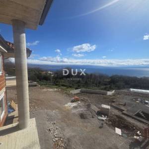 IČIĆI, POLJANE- dvije započete gradnje 900m2 s panoramskim pogledom na more + okoliš 1960m2 