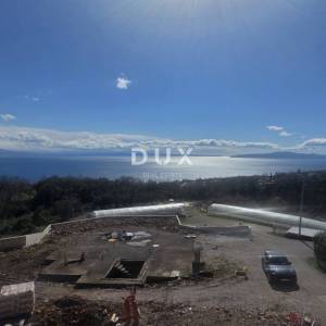 IČIĆI, POLJANE- dvije započete gradnje 900m2 s panoramskim pogledom na more + okoliš 1960m2 