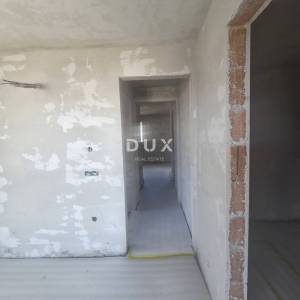 IČIĆI, POLJANE- kuća - započeta gradnja 450m2 s panoramskim pogledom na more + okoliš 1000m2 