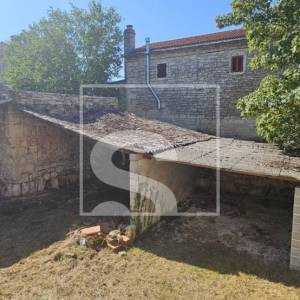 Imanje sa 3 kuće, okolica Žminja