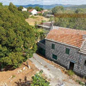 Imotski kamena kuća 136 m2 - Vinjani Gornji 