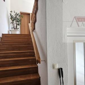 Imotski Lug obiteljska kuća 300 m2 najam