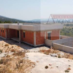 Imotski vila (roh-bau) 390 m2 vrhunska lokacija - ekskluziva