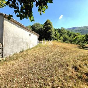 Istra, Buzet, Kamena istarska stancija s više od 26.000m2 zemljišta