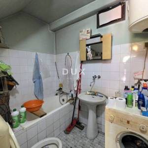 Istra, Buzet, Kamena istarska stancija s više od 26.000m2 zemljišta
