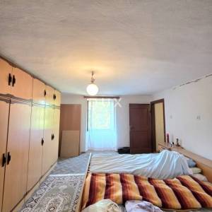 Istra, Buzet, Kamena istarska stancija s više od 26.000m2 zemljišta