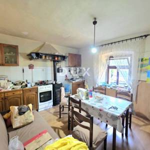 Istra, Buzet, Kamena istarska stancija s više od 26.000m2 zemljišta