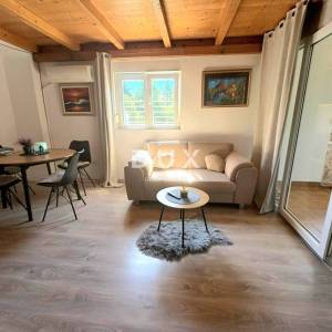 Istra, Červar Porat, 4SS+DB renoviran dvoetažni privatan stan, 250m od plaža