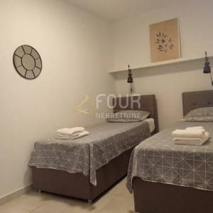Istra, Červar Porat, 54.46m2, adaptiran 2s+db, lođa