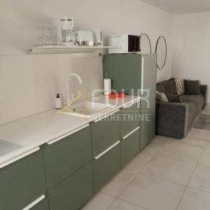 Istra, Červar Porat, 54.46m2, adaptiran 2s+db, lođa