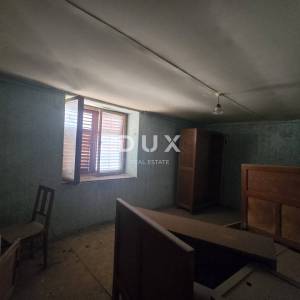 Istra, Galižana, kuća za adaptaciju, 107m2, 3 etaže, centar