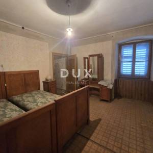 Istra, Galižana, kuća za adaptaciju, 107m2, 3 etaže, centar