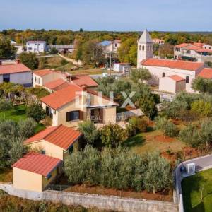 Istra, Kavran, kuća, 155 m2, 2 stambene jedinice, 1243 m2 dvorište