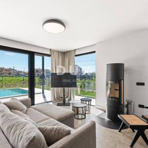 Istra, Krnica, Moderna vila na mirnoj lokaciji nadomak plaža