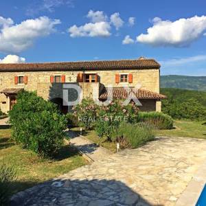 Istra, Labin, dvije kamene kuće, 300 m², bazen, velika okućnica