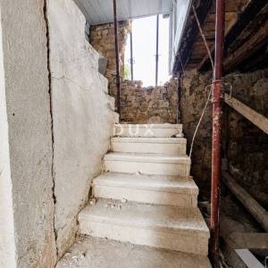 ISTRA, MOJAN - Istarska samostojeća kamena kuća