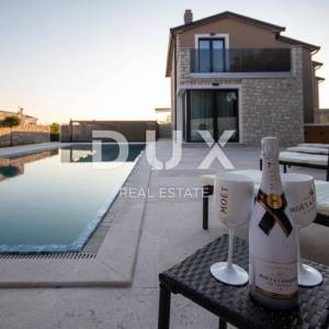 Istra, Nova Vas, luksuzna dvojna vila, 146.42 m2, bazen, terasa