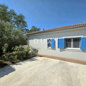 Istra, Novigrad, 91,80 m2S, bazen, terasa