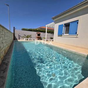 Istra, Novigrad, 91,80 m2S, bazen, terasa