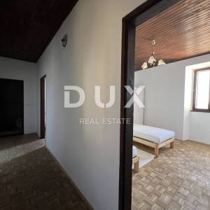 Istra, Oprtalj, povijesna jezgra, 124 m², balkon s pogledom