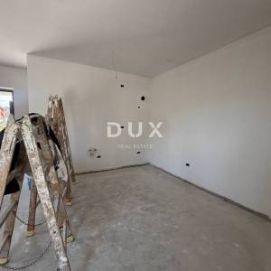 Istra, Pula, 1- sobni stan s vrtom , novogradnja, parking , spremište 