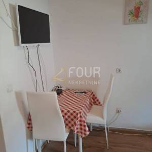 Istra, Pula, Centar, stan 72,50m2 - 3 studio apartmana