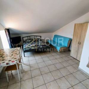 Istra, Pula, Centar, stan 72,50m2 - 3 studio apartmana